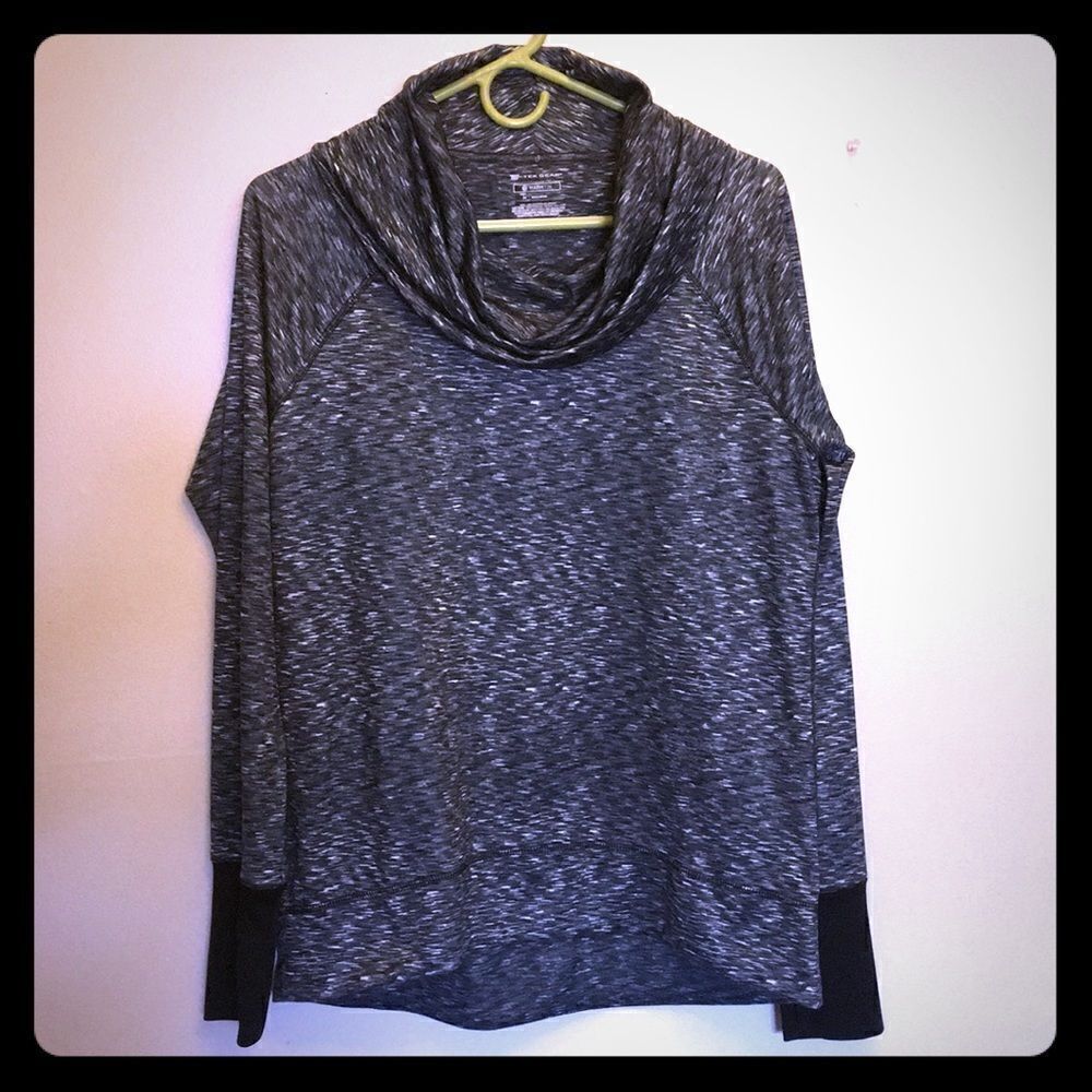 Tek Gear warm tek Polyester Top Size Medium